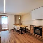 Iris-2 By Interhome 3* Auffach