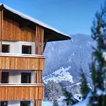 Iris-2 By Interhome 3*
