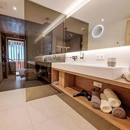 Iris-2 By Interhome 3*